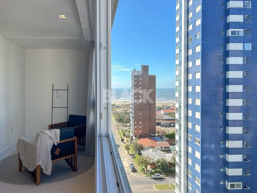 Foto 4 de Apartamento com 3 quartos à venda, 130m2 em Torres - RS