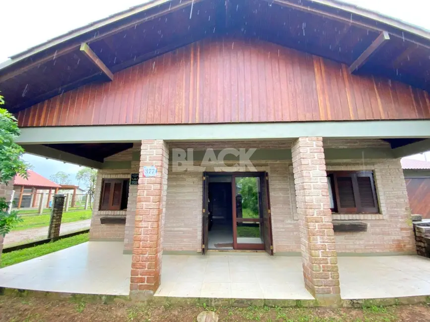 Casa com 3 quartos à venda, 280m2 em Torres - RS - imagem 2 Foto 2 de Casa com 3 quartos à venda, 280m2 em Torres - RS