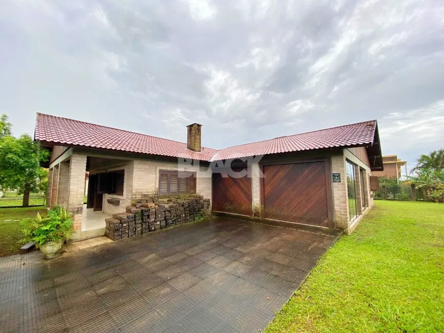 Casa com 3 quartos à venda, 280m2 em Torres - RS - imagem 4 Foto 4 de Casa com 3 quartos à venda, 280m2 em Torres - RS