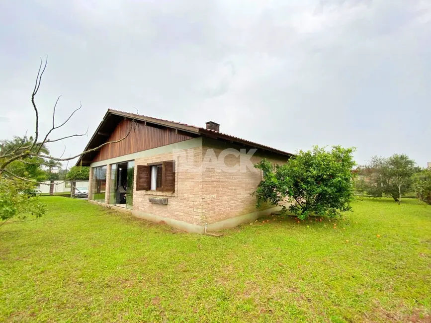 Casa com 3 quartos à venda, 280m2 em Torres - RS - imagem 3 Foto 3 de Casa com 3 quartos à venda, 280m2 em Torres - RS