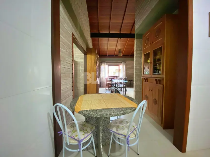 Casa com 3 quartos à venda, 280m2 em Torres - RS - imagem 7 Foto 7 de Casa com 3 quartos à venda, 280m2 em Torres - RS