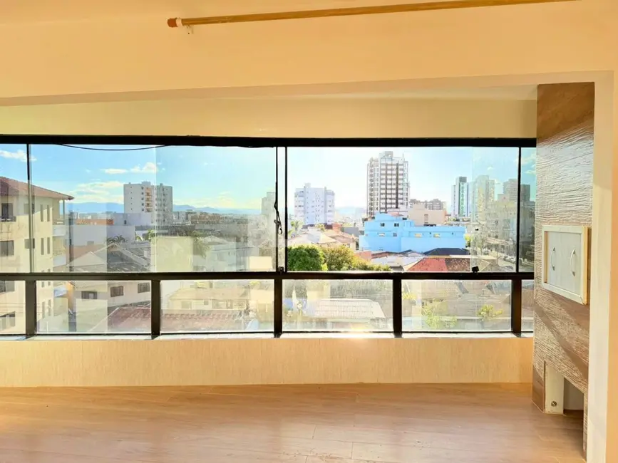 Foto 3 de Apartamento com 3 quartos à venda, 92m2 em Centro, Torres - RS