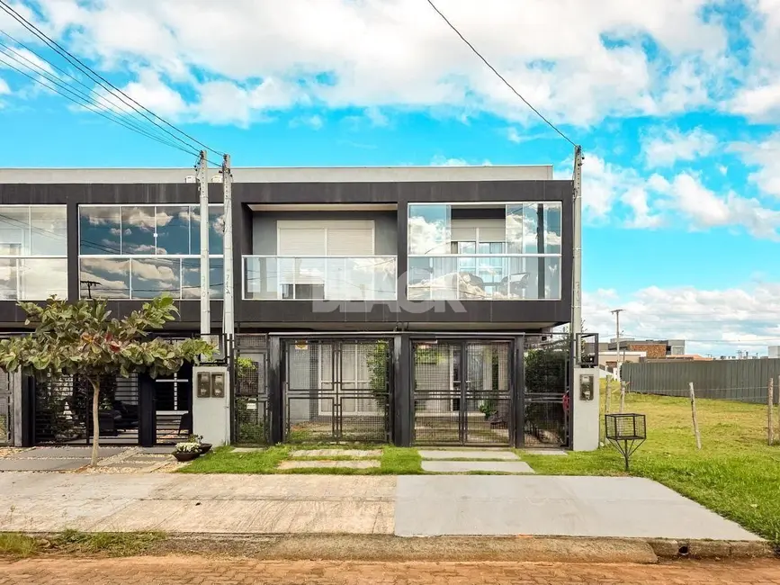 Foto 1 de Sobrado com 2 quartos à venda, 87m2 em Torres - RS