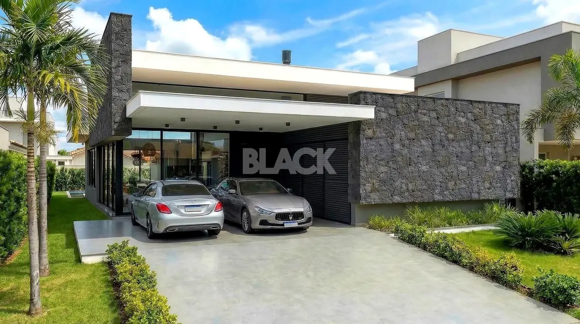 Casa de Condomínio com 4 quartos à venda, 284m2 em Torres - RS - imagem 1 Foto 1 de Casa de Condomínio com 4 quartos à venda, 284m2 em Torres - RS