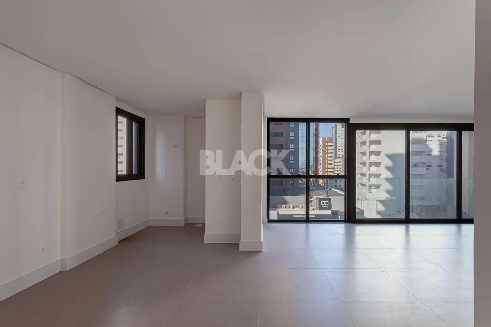 Foto 1 de Apartamento com 3 quartos à venda, 108m2 em Centro, Torres - RS