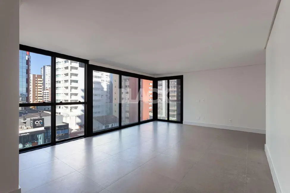Foto 2 de Apartamento com 3 quartos à venda, 108m2 em Centro, Torres - RS
