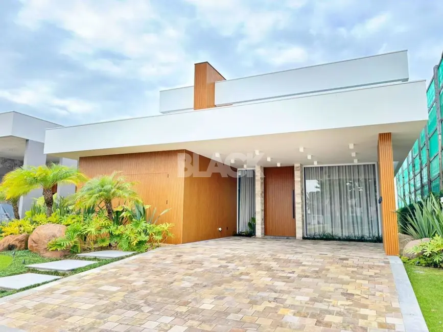 Foto 3 de Casa de Condomínio com 4 quartos à venda, 264m2 em Torres - RS