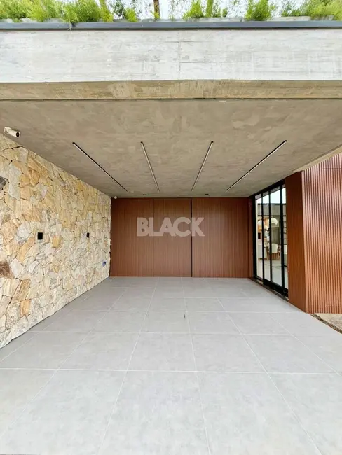 Foto 5 de Casa de Condomínio com 3 quartos à venda, 277m2 em Torres - RS
