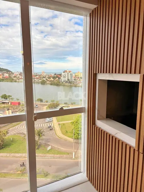 Foto 1 de Apartamento com 2 quartos à venda, 73m2 em Centro, Torres - RS