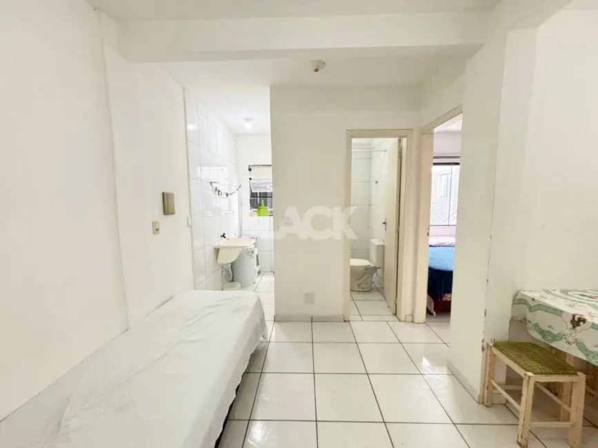 Foto 4 de Apartamento com 1 quarto à venda, 30m2 em Torres - RS