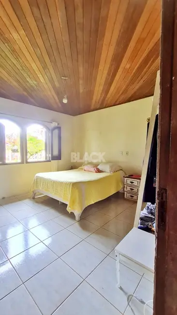 Foto 6 de Casa com 4 quartos à venda, 170m2 em Torres - RS