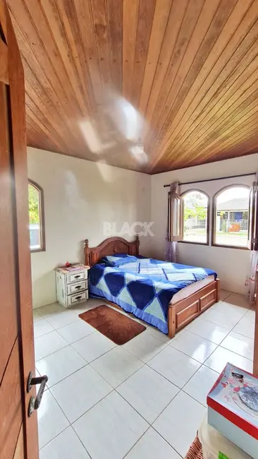 Foto 7 de Casa com 4 quartos à venda, 170m2 em Torres - RS