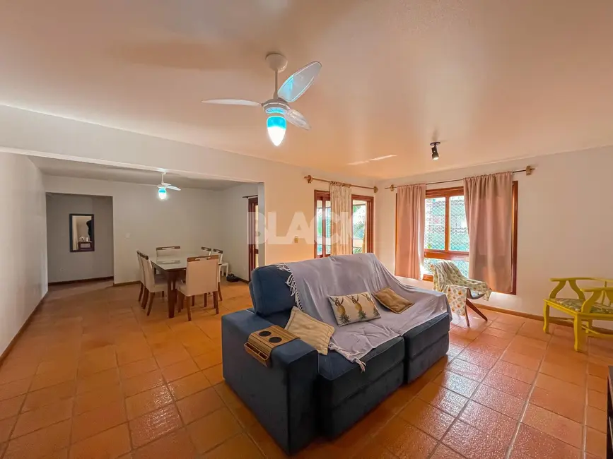 Foto 4 de Apartamento com 3 quartos à venda, 153m2 em Torres - RS