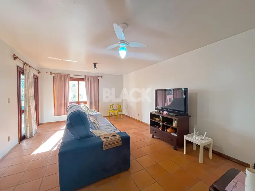 Foto 3 de Apartamento com 3 quartos à venda, 153m2 em Torres - RS