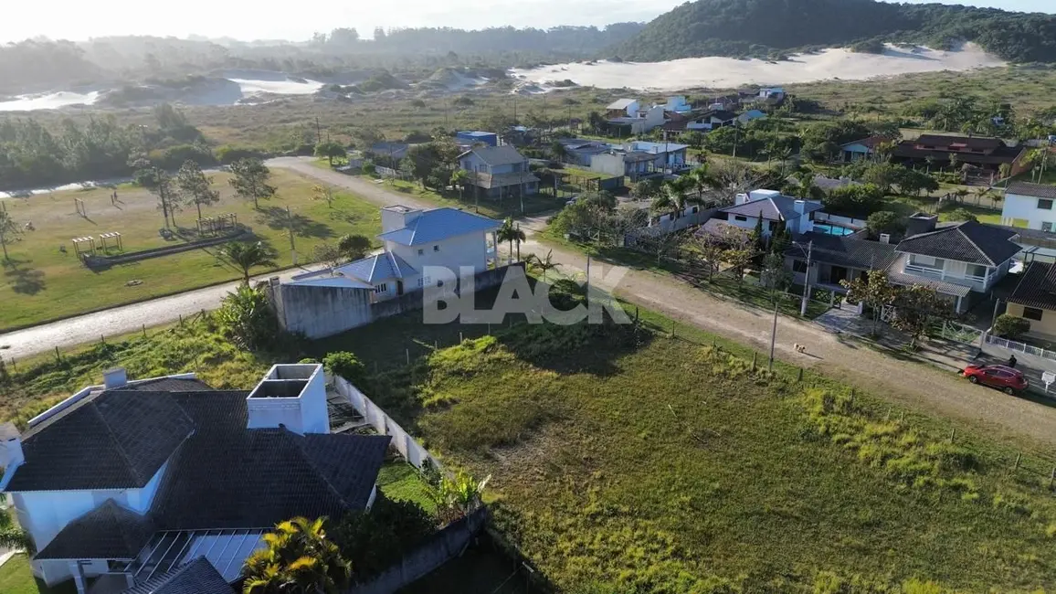 Foto 4 de Terreno / Lote à venda, 322m2 em Torres - RS