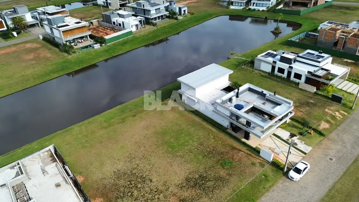 Foto 4 de Terreno / Lote à venda, 420m2 em Torres - RS