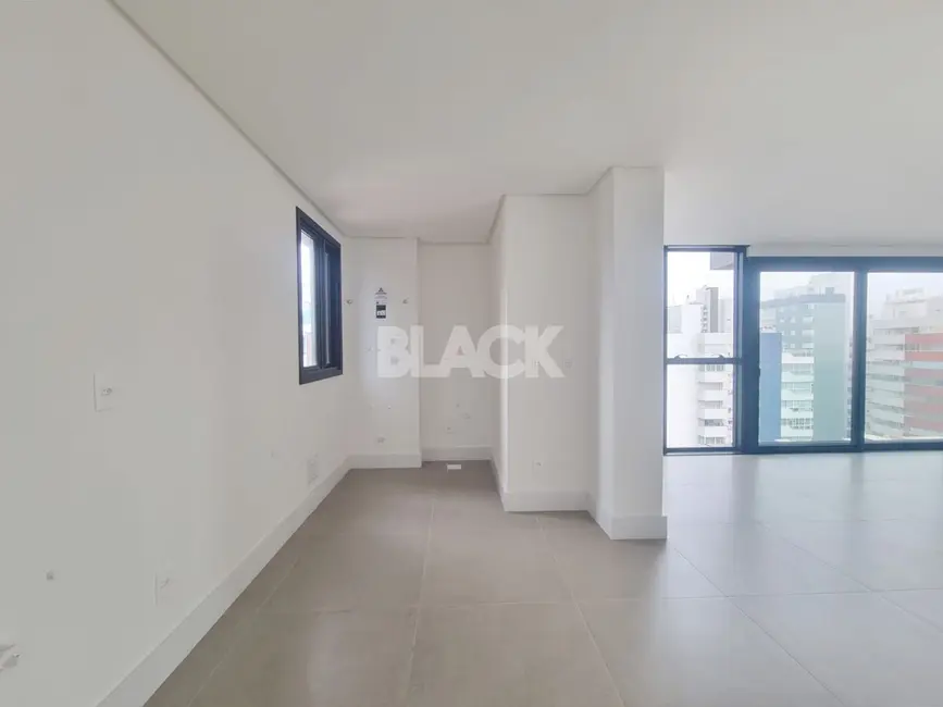 Foto 3 de Apartamento com 3 quartos à venda, 108m2 em Centro, Torres - RS