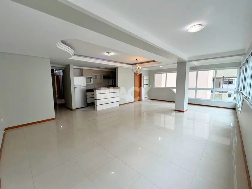 Apartamento com 3 quartos à venda, 120m2 em Centro, Torres - RS - imagem 3 Foto 3 de Apartamento com 3 quartos à venda, 120m2 em Centro, Torres - RS