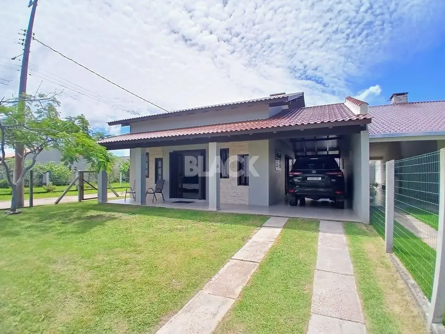 Casa com 3 quartos à venda, 125m2 em Torres - RS - imagem 1 Foto 1 de Casa com 3 quartos à venda, 125m2 em Torres - RS