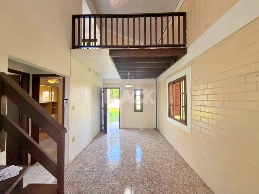 Casa com 2 quartos à venda, 158m2 em Torres - RS - imagem 3 Foto 3 de Casa com 2 quartos à venda, 158m2 em Torres - RS