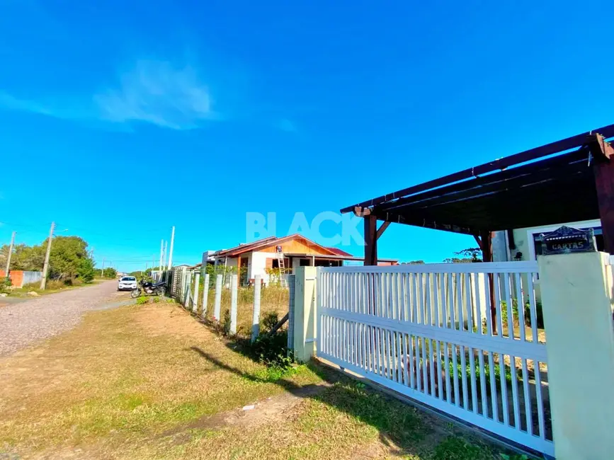 Casa com 2 quartos à venda, 80m2 em Passo De Torres - SC - imagem 2 Foto 2 de Casa com 2 quartos à venda, 80m2 em Passo De Torres - SC