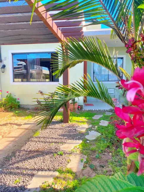 Casa com 2 quartos à venda, 80m2 em Passo De Torres - SC - imagem 4 Foto 4 de Casa com 2 quartos à venda, 80m2 em Passo De Torres - SC