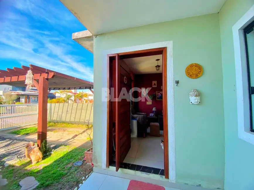 Casa com 2 quartos à venda, 80m2 em Passo De Torres - SC - imagem 6 Foto 6 de Casa com 2 quartos à venda, 80m2 em Passo De Torres - SC