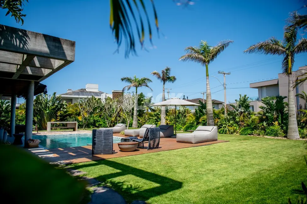 Foto 3 de Casa de Condomínio com 5 quartos à venda, 759m2 em Torres - RS