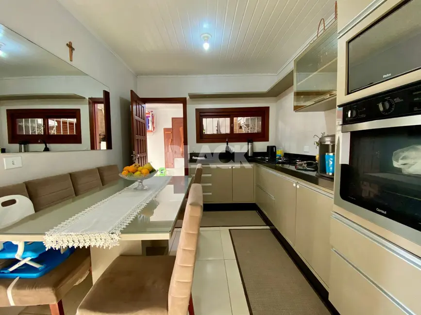 Casa com 2 quartos à venda, 81m2 em Torres - RS - imagem 9 Foto 9 de Casa com 2 quartos à venda, 81m2 em Torres - RS
