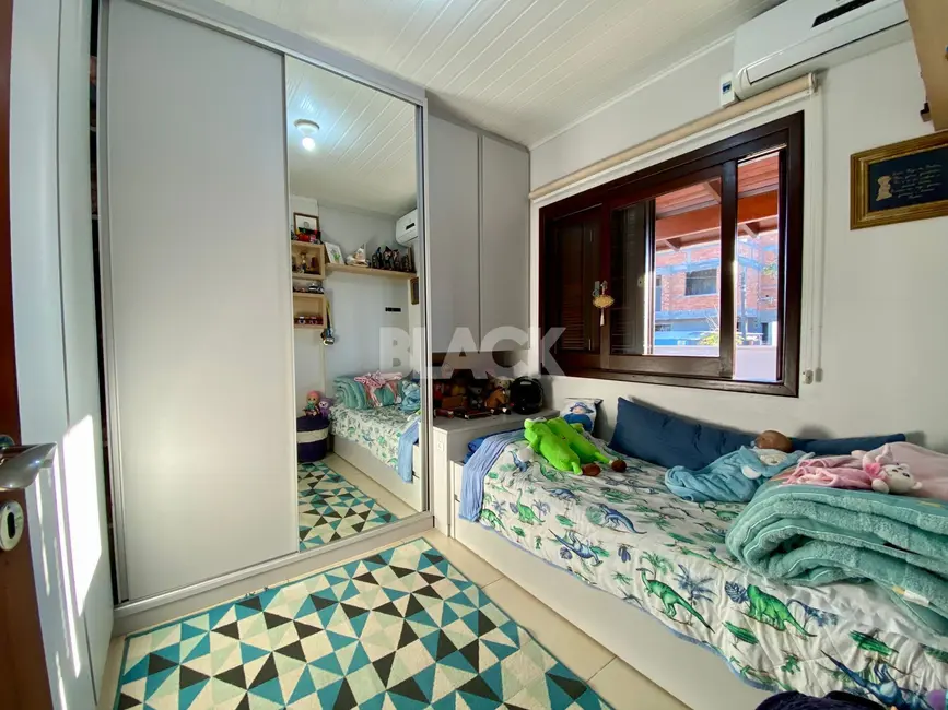 Casa com 2 quartos à venda, 81m2 em Torres - RS - imagem 8 Foto 8 de Casa com 2 quartos à venda, 81m2 em Torres - RS