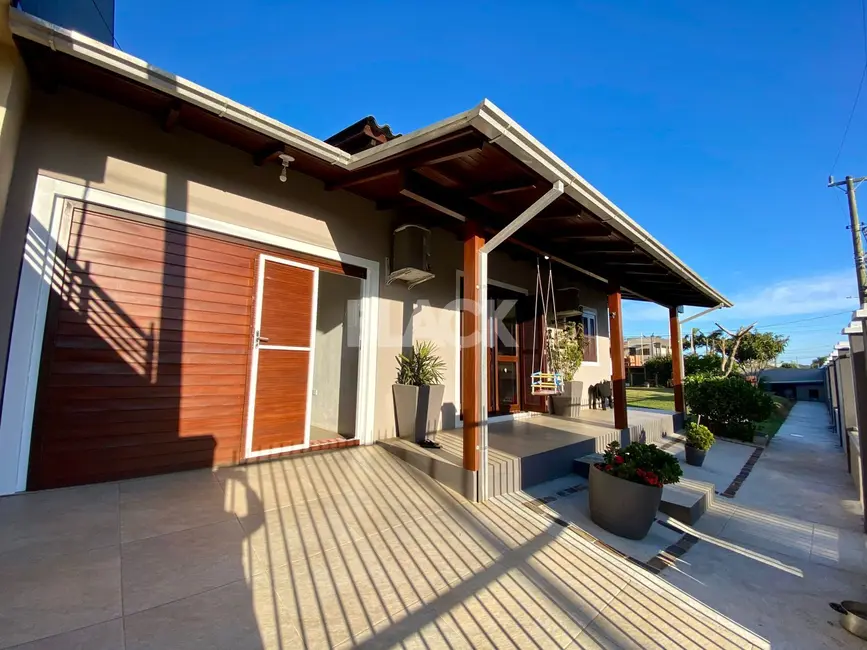 Casa com 2 quartos à venda, 81m2 em Torres - RS - imagem 6 Foto 6 de Casa com 2 quartos à venda, 81m2 em Torres - RS