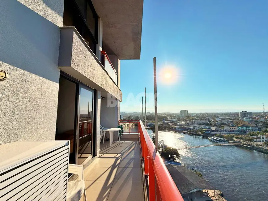 Foto 6 de Apartamento com 3 quartos à venda, 163m2 em Torres - RS