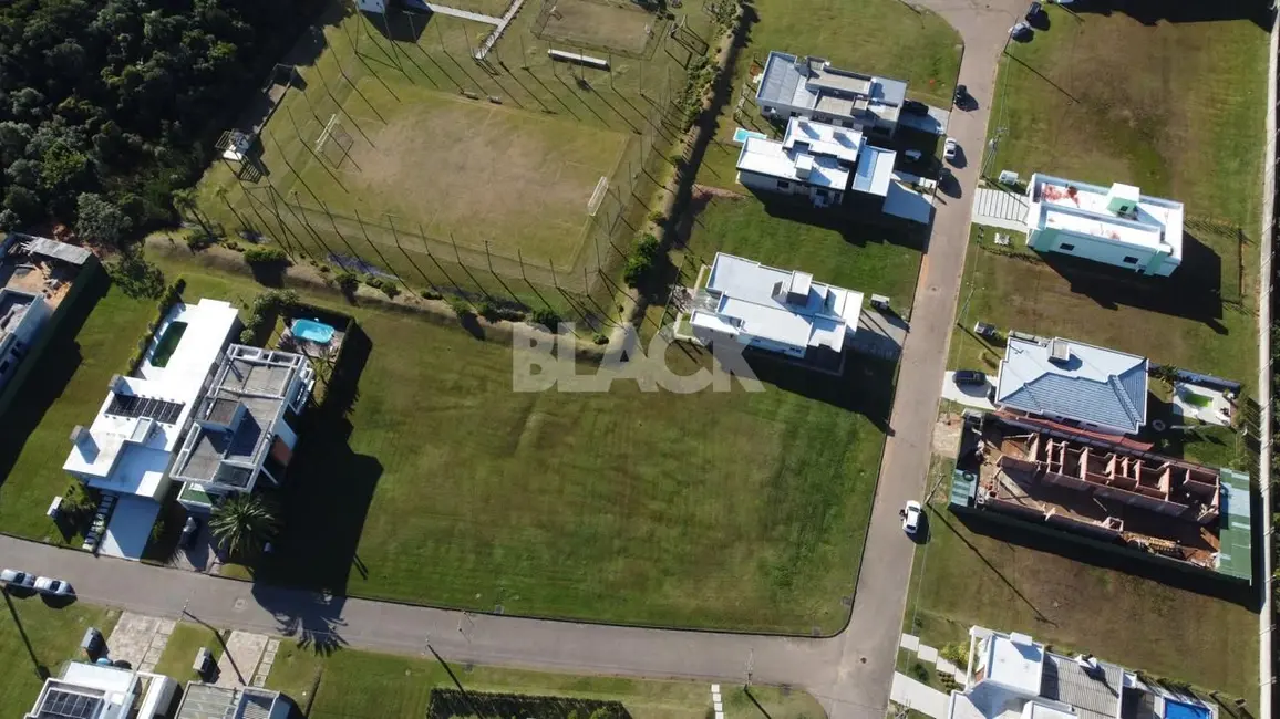 Foto 4 de Terreno / Lote à venda, 546m2 em Torres - RS