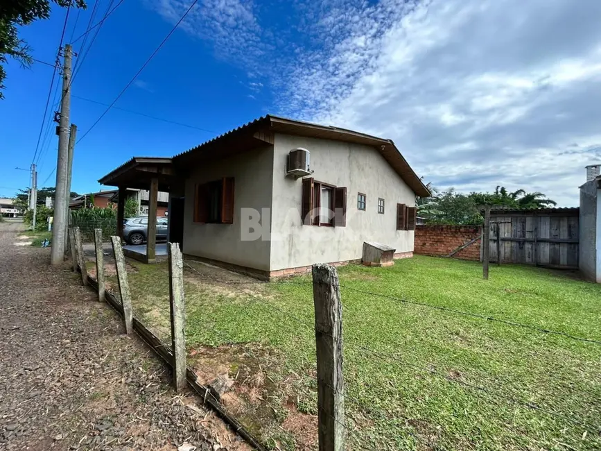 Foto 9 de Casa com 2 quartos à venda, 115m2 em Torres - RS