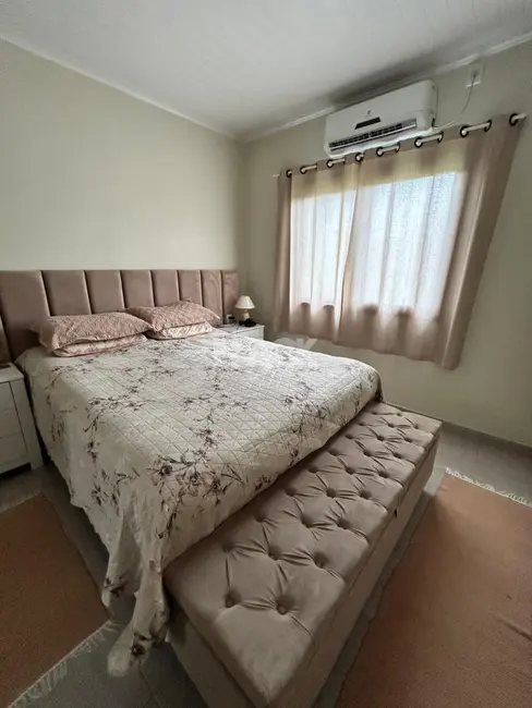 Foto 6 de Casa com 2 quartos à venda, 115m2 em Torres - RS
