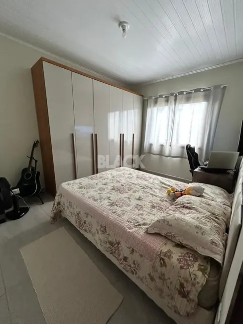 Foto 7 de Casa com 2 quartos à venda, 115m2 em Torres - RS