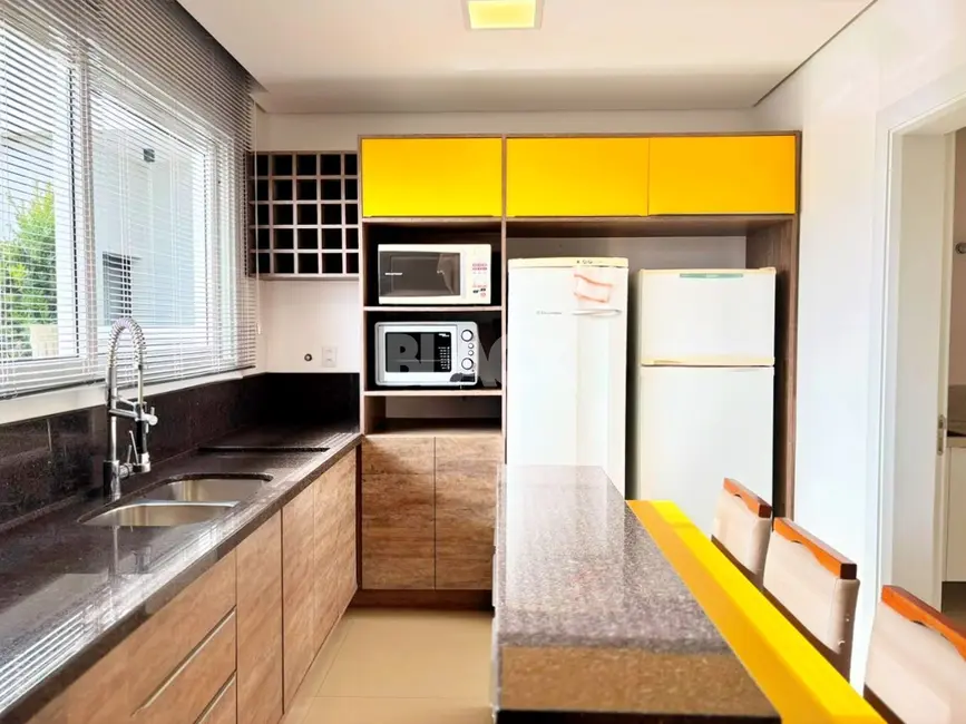 Foto 9 de Casa de Condomínio com 3 quartos à venda, 262m2 em Torres - RS