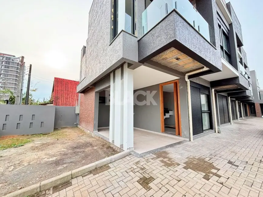 Foto 5 de Sobrado com 3 quartos à venda, 107m2 em Torres - RS