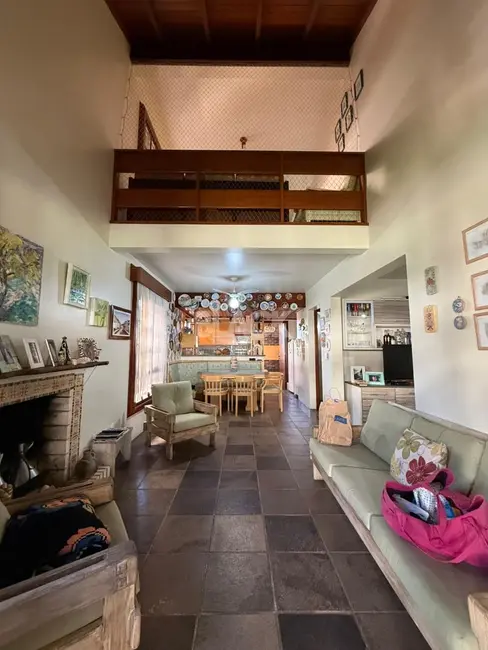Foto 3 de Casa com 4 quartos à venda, 161m2 em Torres - RS