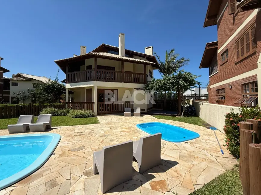Foto 7 de Casa com 4 quartos à venda, 161m2 em Torres - RS