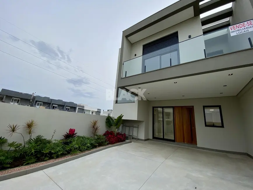 Casa com 3 quartos à venda, 146m2 em Torres - RS - imagem 5 Foto 5 de Casa com 3 quartos à venda, 146m2 em Torres - RS