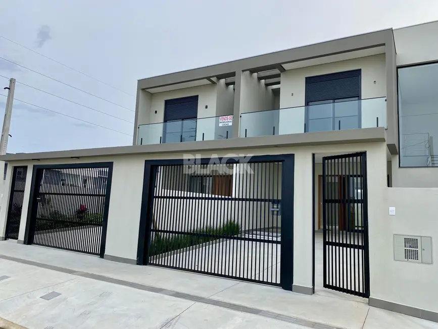 Casa com 3 quartos à venda, 146m2 em Torres - RS - imagem 2 Foto 2 de Casa com 3 quartos à venda, 146m2 em Torres - RS