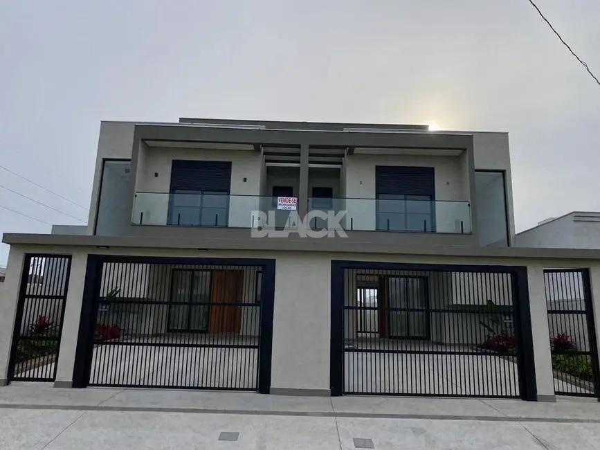 Casa com 3 quartos à venda, 146m2 em Torres - RS - imagem 1 Foto 1 de Casa com 3 quartos à venda, 146m2 em Torres - RS