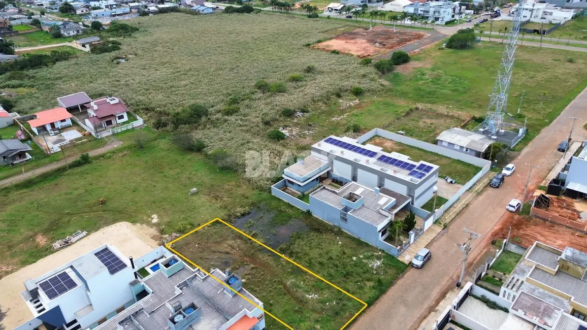 Foto 3 de Terreno / Lote à venda, 384m2 em Torres - RS