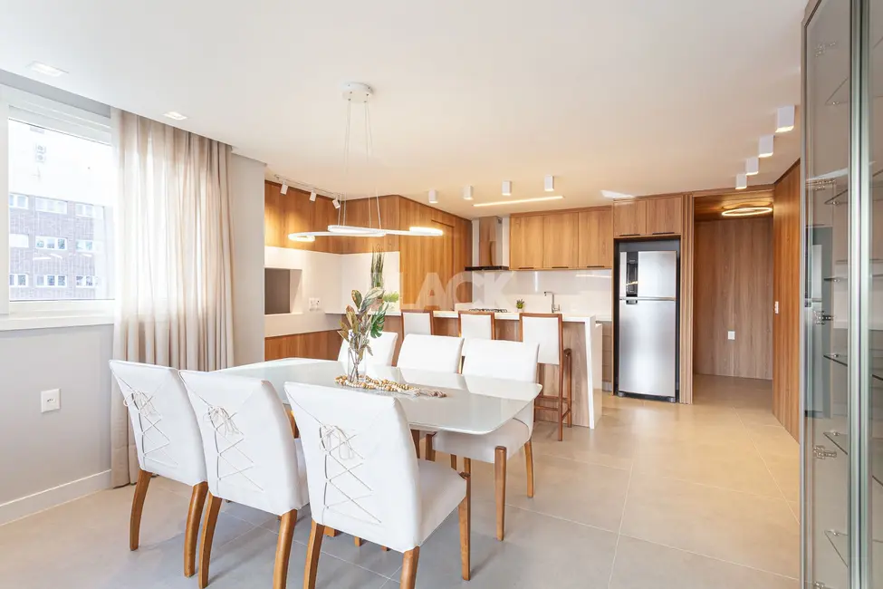 Apartamento com 2 quartos à venda, 90m2 em Centro, Torres - RS - imagem 4 Foto 4 de Apartamento com 2 quartos à venda, 90m2 em Centro, Torres - RS