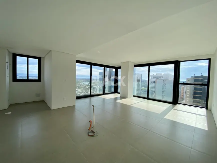 Foto 1 de Apartamento com 2 quartos à venda, 88m2 em Centro, Torres - RS