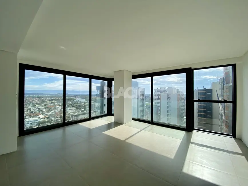Foto 4 de Apartamento com 2 quartos à venda, 88m2 em Centro, Torres - RS