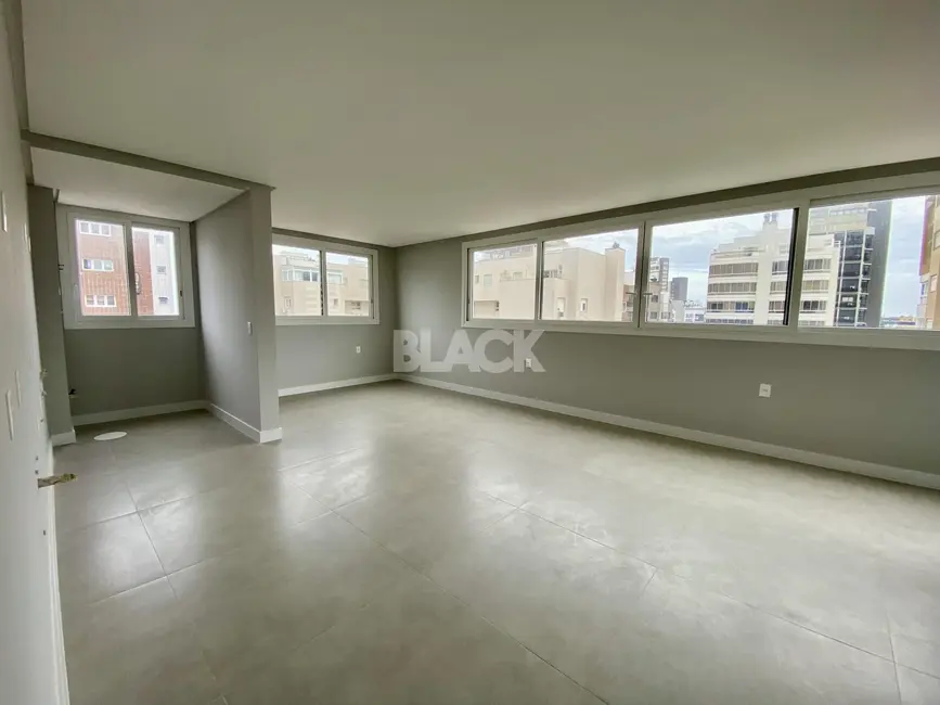 Foto 1 de Apartamento com 2 quartos à venda, 77m2 em Centro, Torres - RS