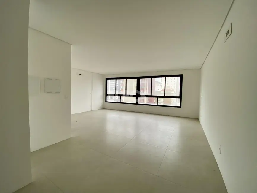 Foto 1 de Apartamento com 1 quarto à venda, 53m2 em Centro, Torres - RS