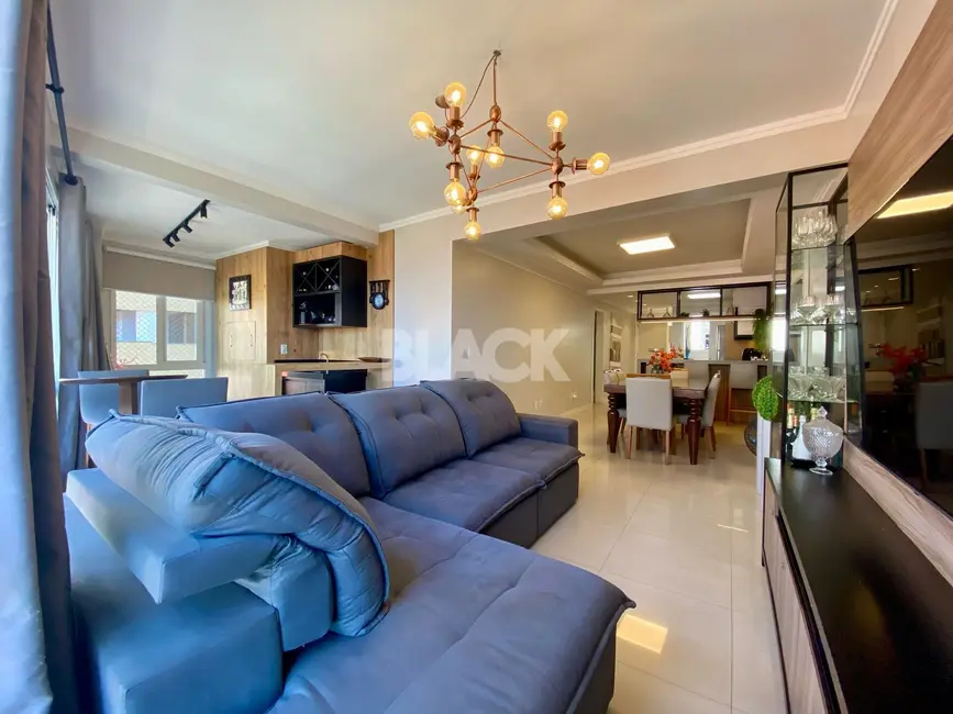 Apartamento com 3 quartos à venda, 110m2 em Centro, Torres - RS - imagem 3 Foto 3 de Apartamento com 3 quartos à venda, 110m2 em Centro, Torres - RS